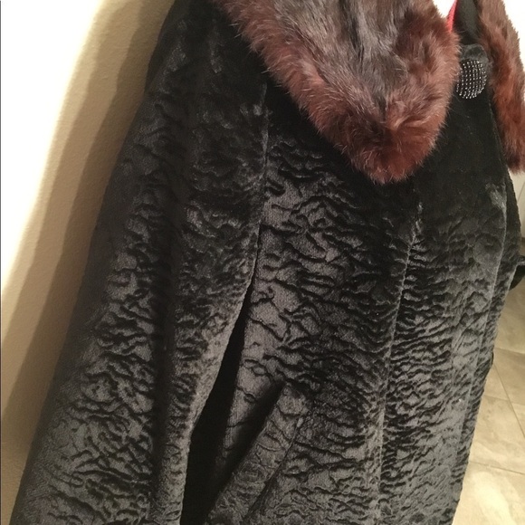 VINTAGE UNION MADE LUXURY  FUR COAT MADE IN THE USA - Picture 2 of 9